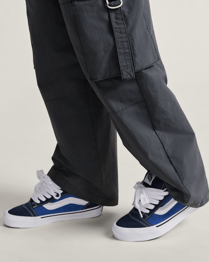 Vans Knu Skool Shoe in Navy Blue / True White