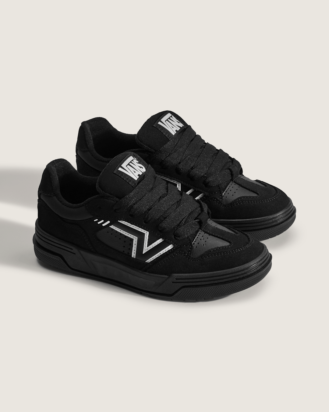 Vans Upland Shoe in Black / White