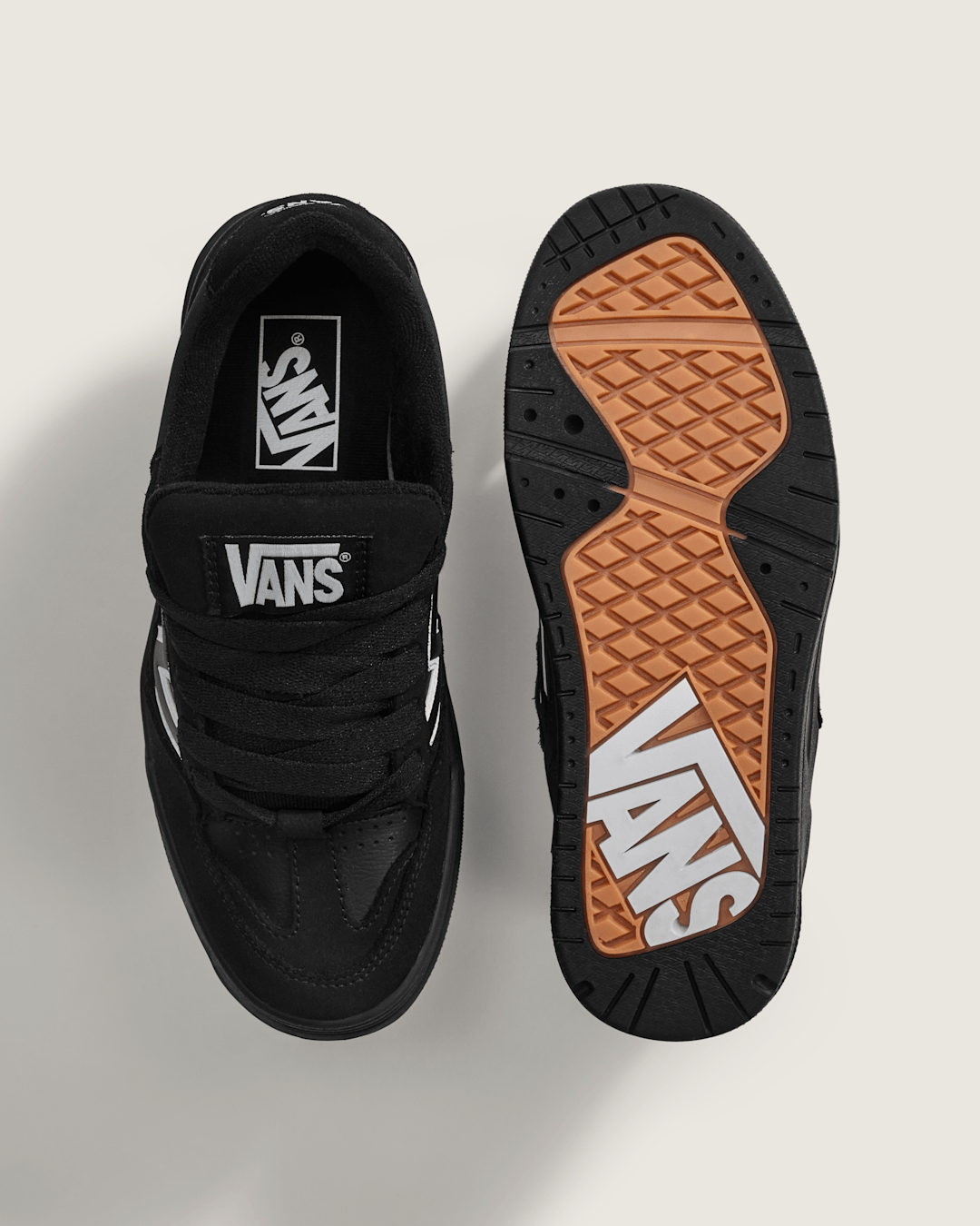 Vans Upland Shoe in Black / White