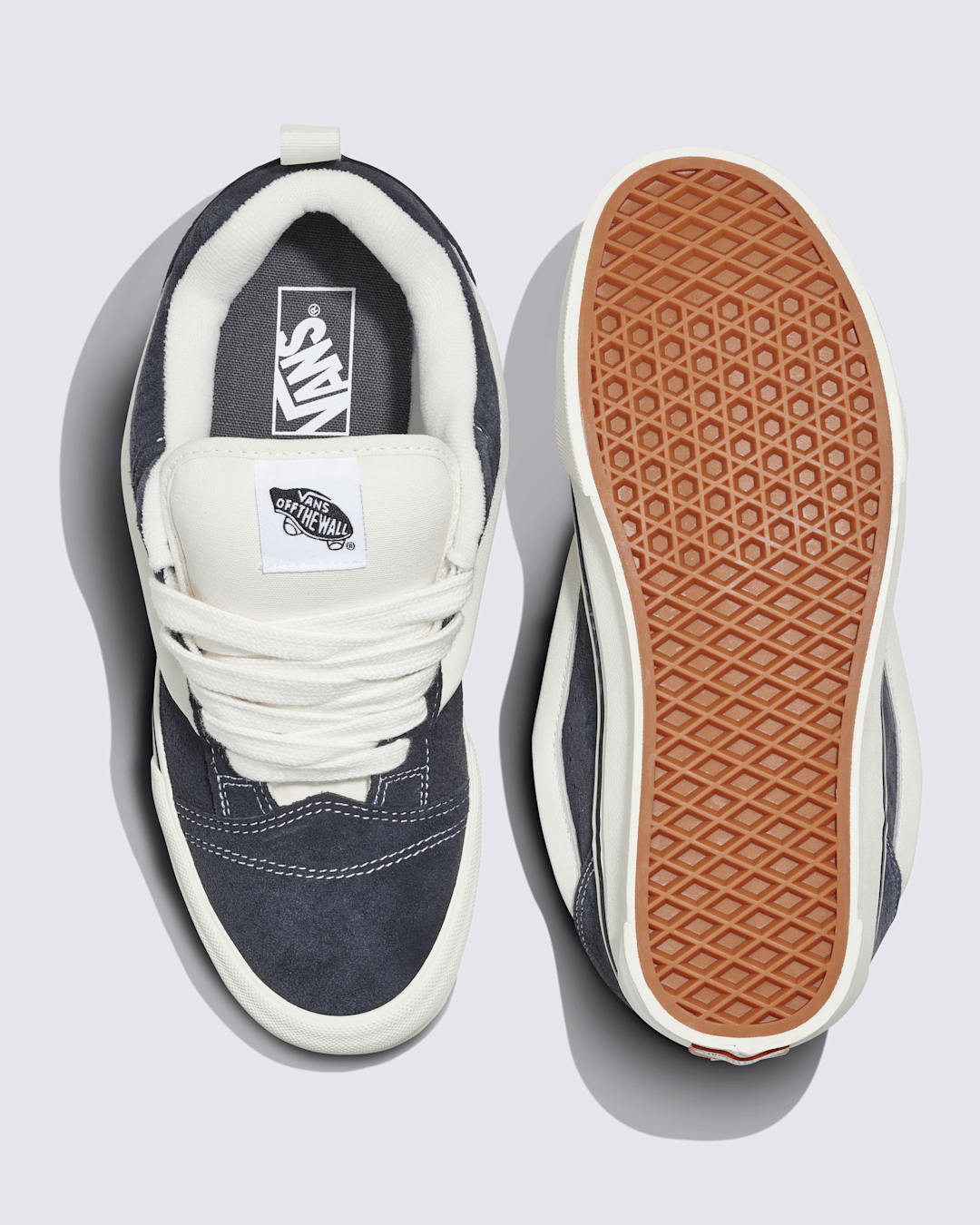 Vans Knu Skool Shoe in Dark Grey