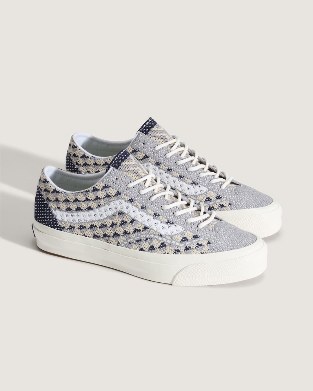 Vans Premium Old Skool Shoe in Geo Check Frost Grey