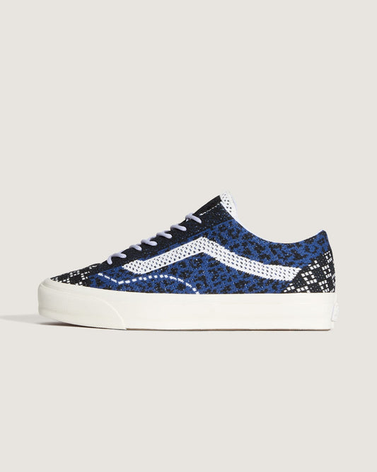 Vans Premium Old Skool Shoe in Cheetah Navy Blue
