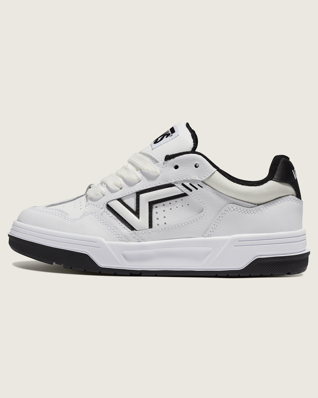 Vans Upland Shoe in White / Black