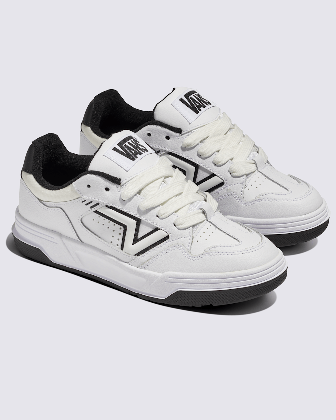 Vans Upland Shoe in White / Black