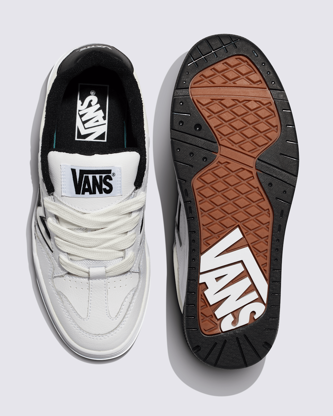 Vans Upland Shoe in White / Black