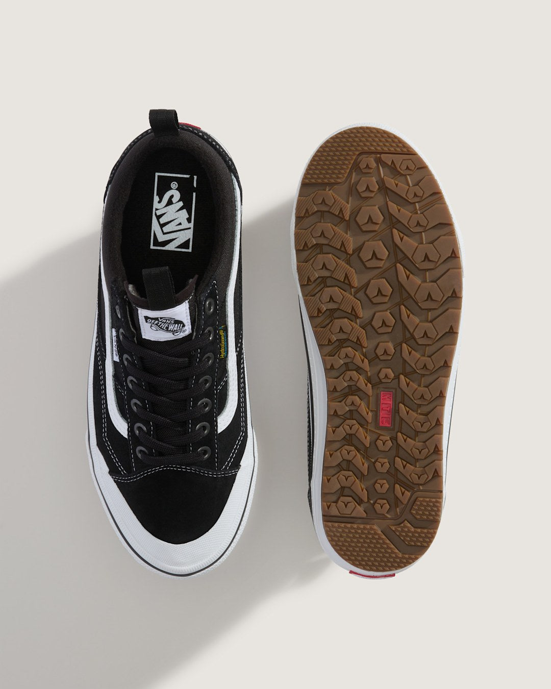Vans Old Skool Waterproof Insulated Shoe in Black / White