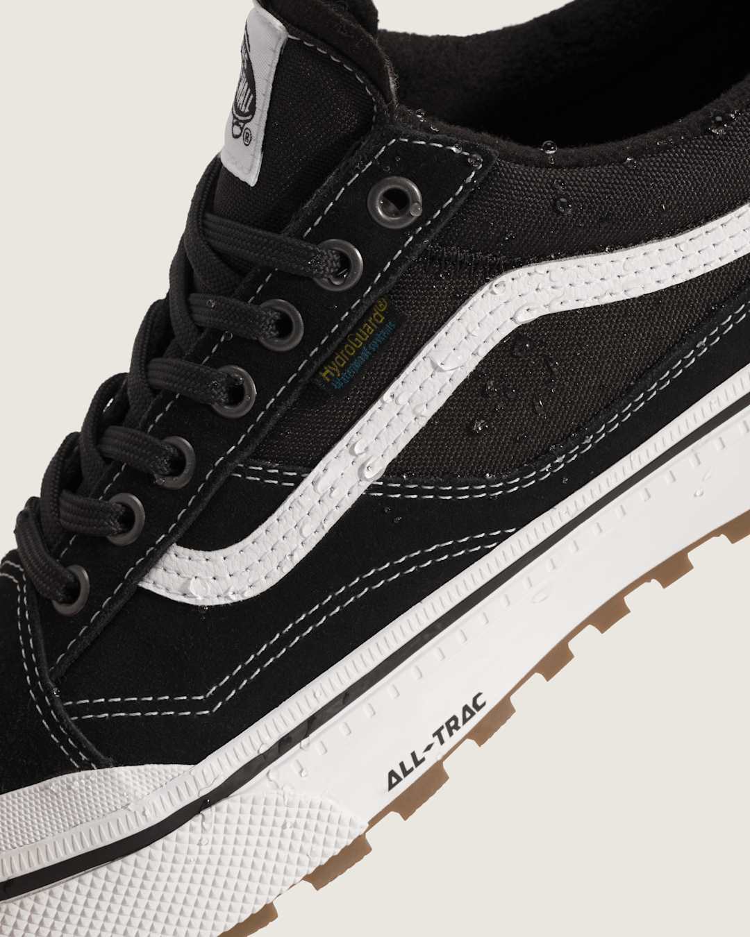 Vans Old Skool Waterproof Insulated Shoe in Black / White