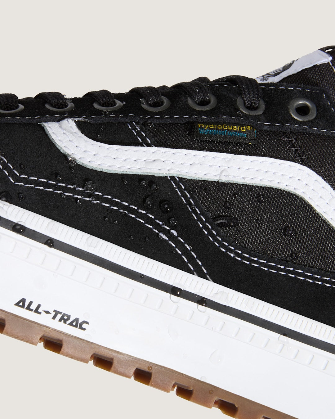 Vans Old Skool Waterproof Insulated Shoe in Black / White
