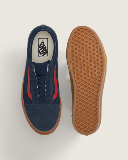 Vans Old Skool Gum Shoe in Navy Blue / Red