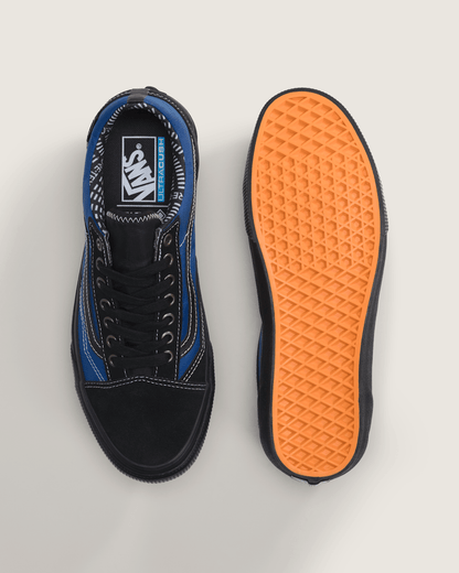 Vans Old Skool GORE-TEX Shoe in Black / Blue