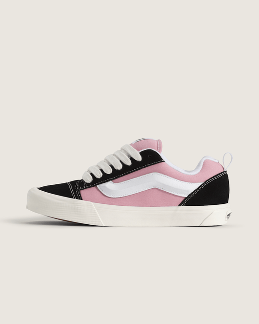 Vans Knu Skool Shoe in Black / Pink