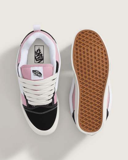 Vans Knu Skool Shoe in Black / Pink