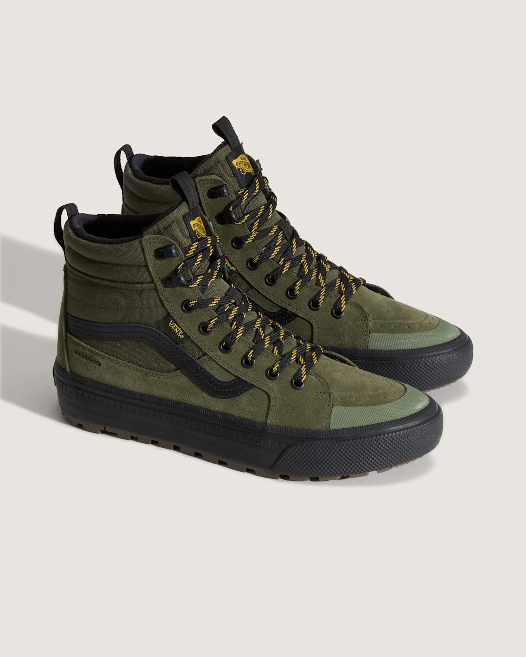 Vans Sk8-Hi Waterproof Insulated Shoe in Green / Black