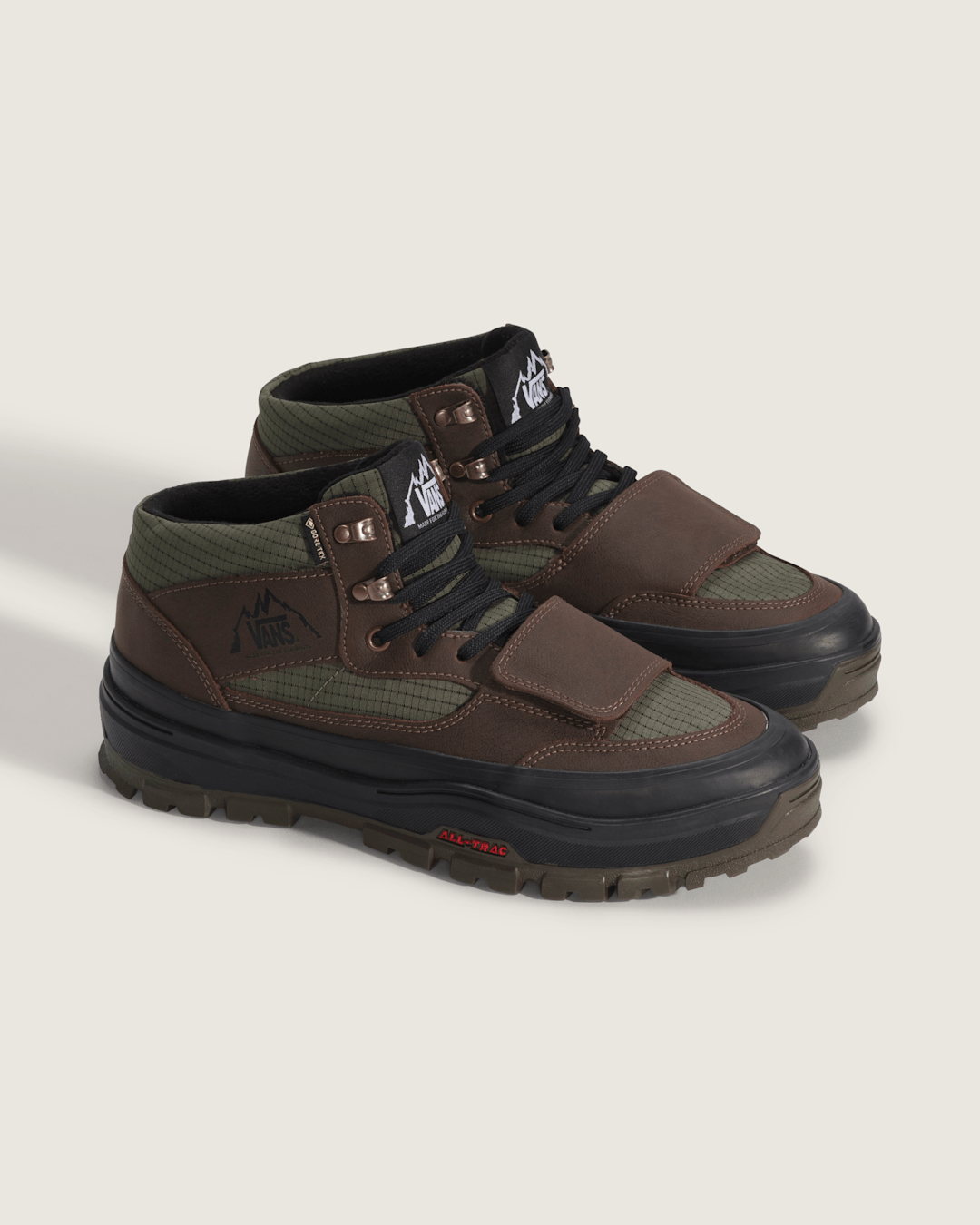 Vans Mountain Mid GORE-TEX Insulated Shoe in Dark Green / Dark Brown