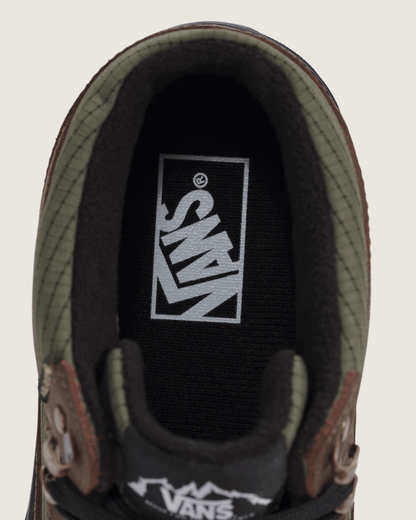 Vans Mountain Mid GORE-TEX Insulated Shoe in Dark Green / Dark Brown