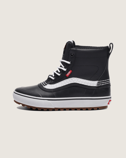 Vans Standard Mid Waterproof Boot in Black