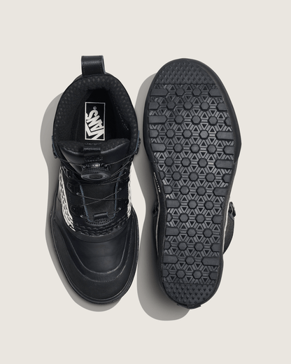 Vans Standard Mid Boa Waterproof Boot in Black