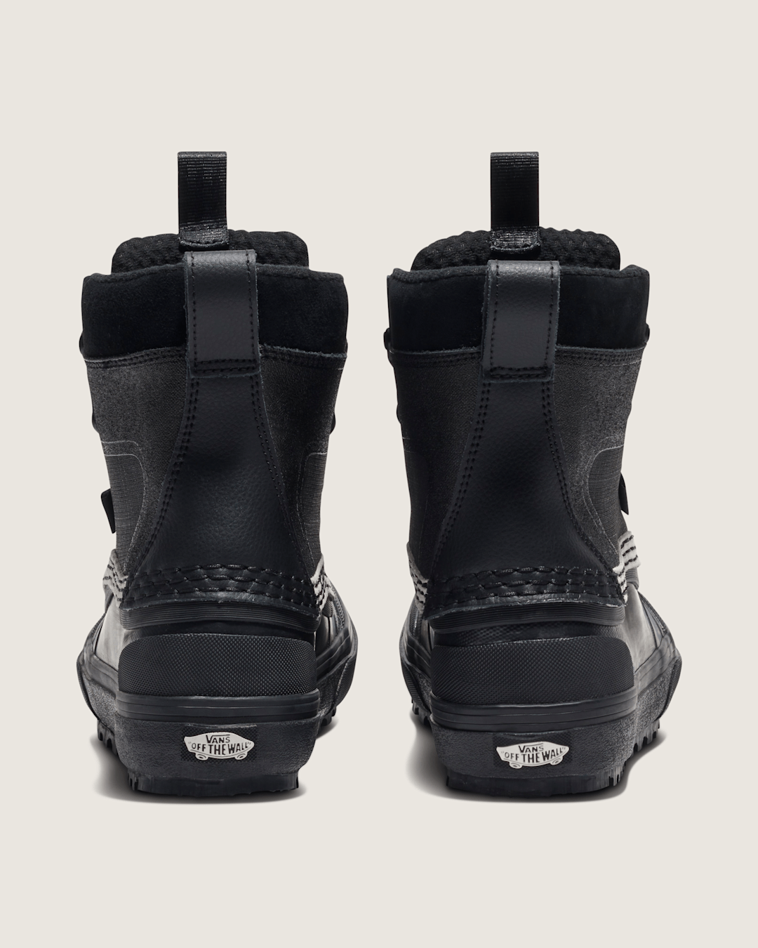 Vans Standard Mid Boa Waterproof Boot in Black