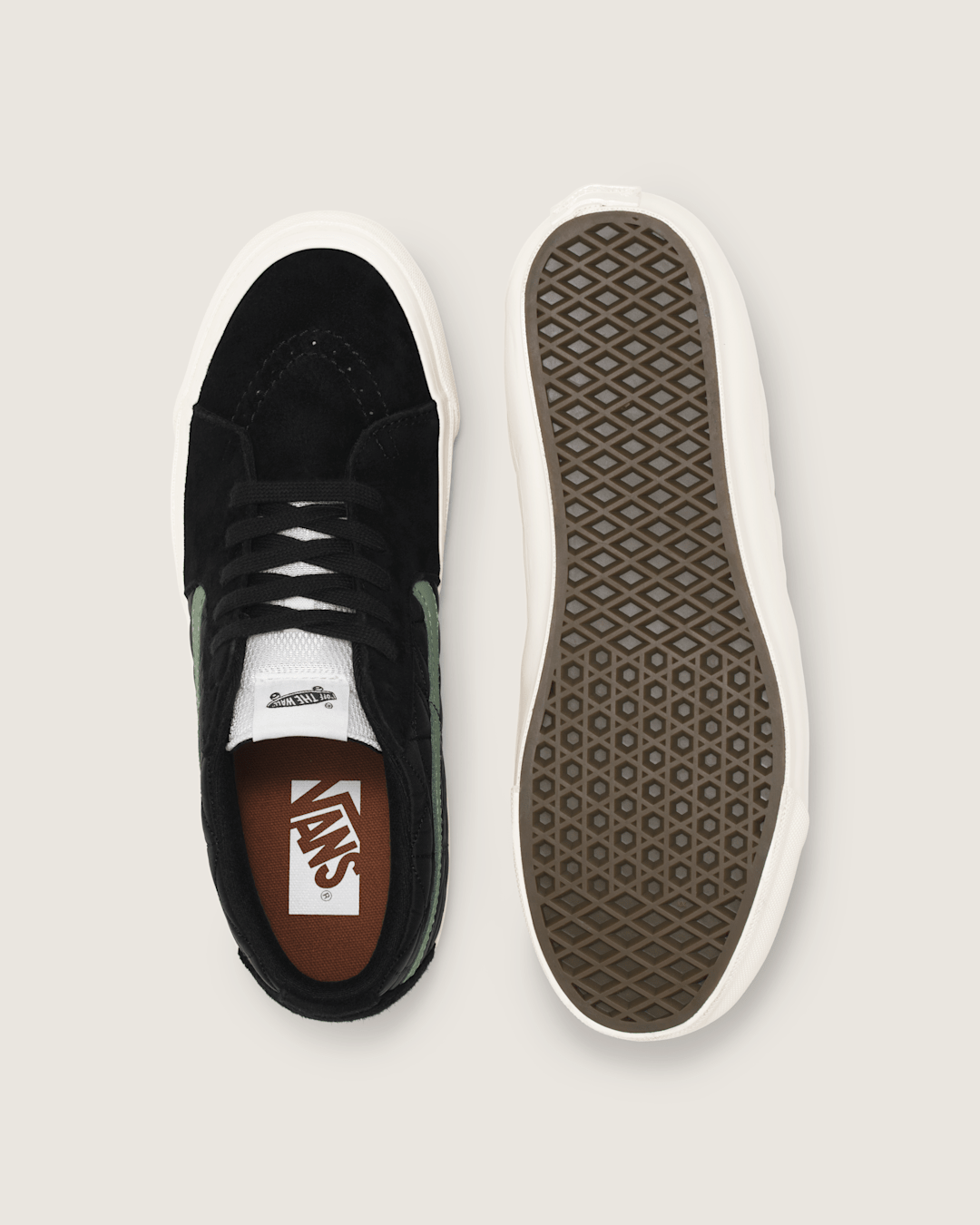 Vans Premium Sk8-Mid Shoe in Black / Green