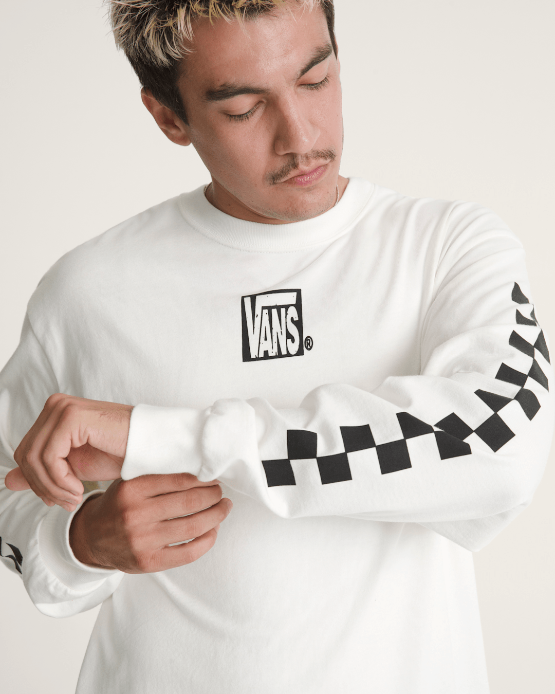 Vans TeamTeam Long Sleeve T-Shirt in Egret White