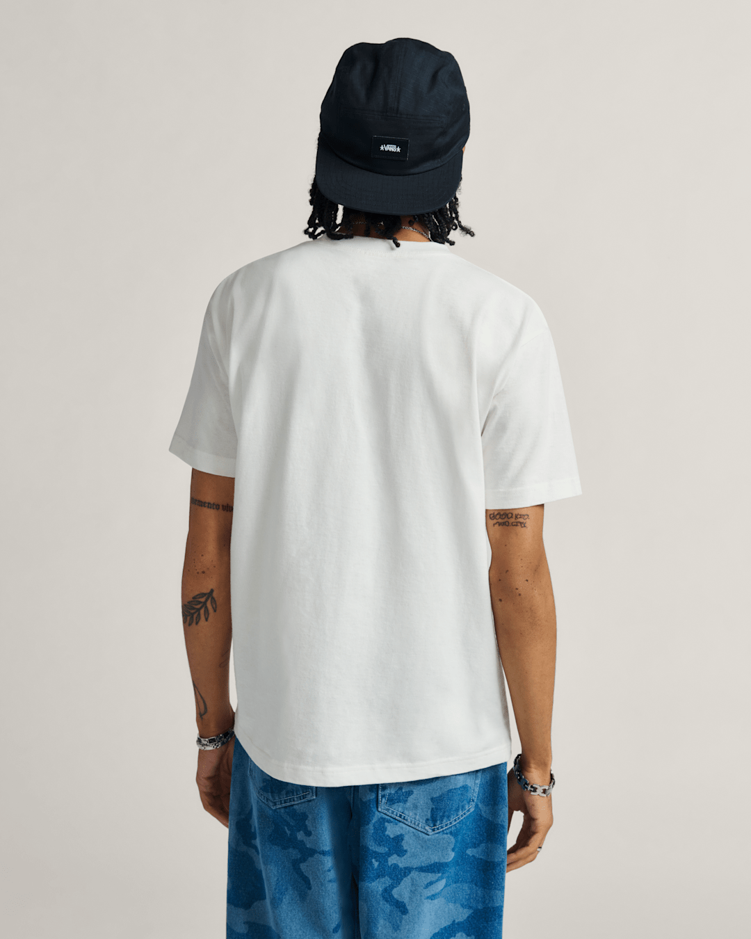 Vans Classic Script T-Shirt in Marshmallow White / Black