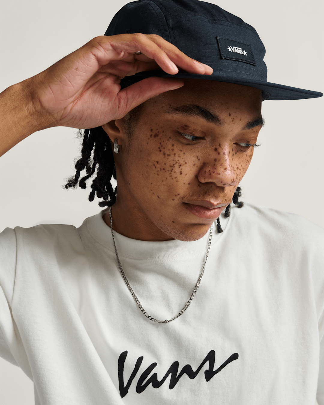 Vans Classic Script T-Shirt in Marshmallow White / Black
