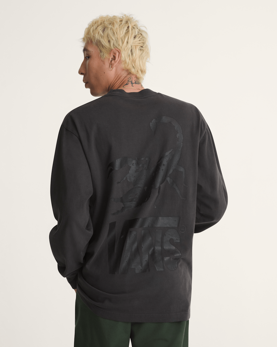 Vans Scorpio Long Sleeve T-Shirt in Black