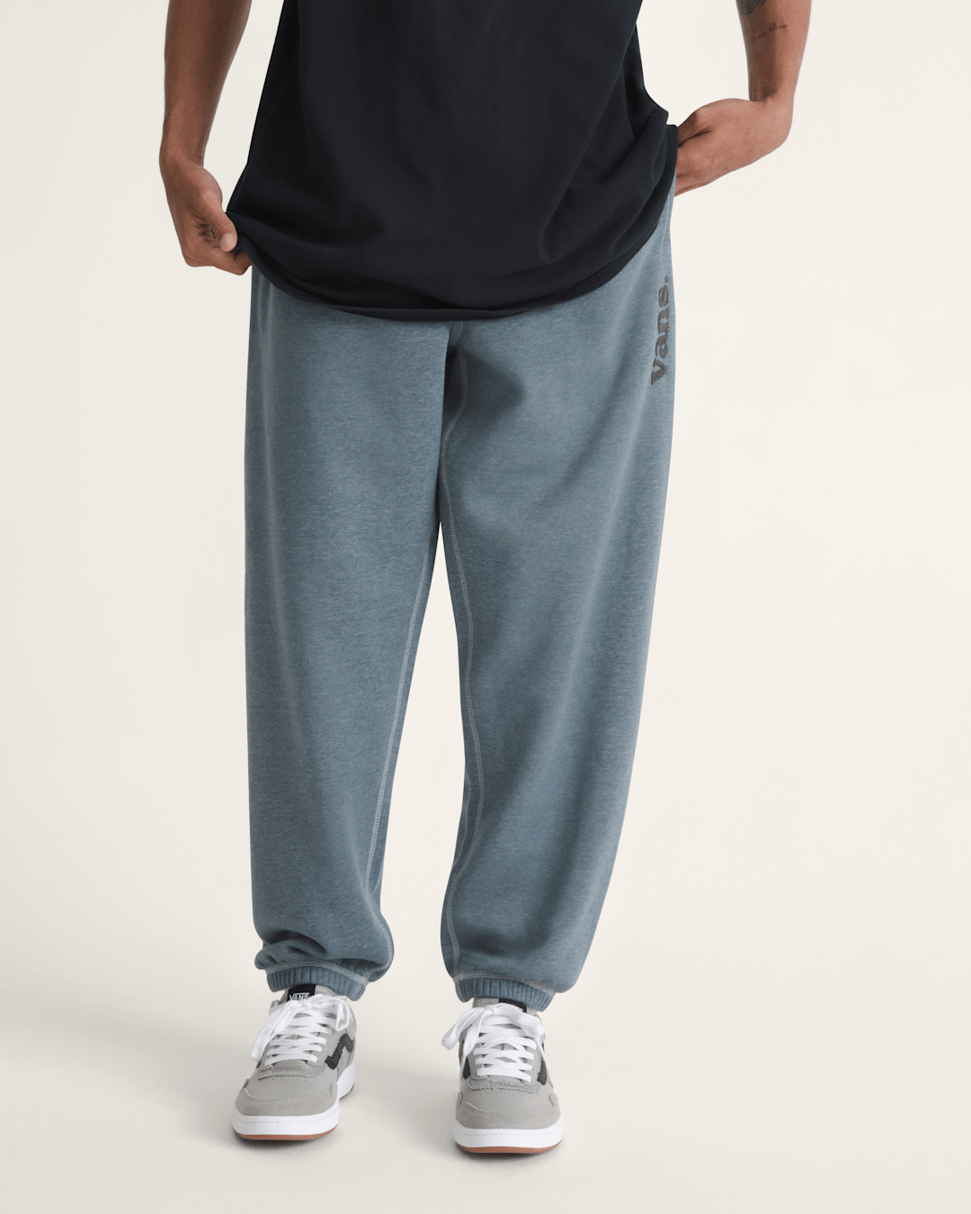 Vans Vans 66 Sweatpants in Stormy Weather Black