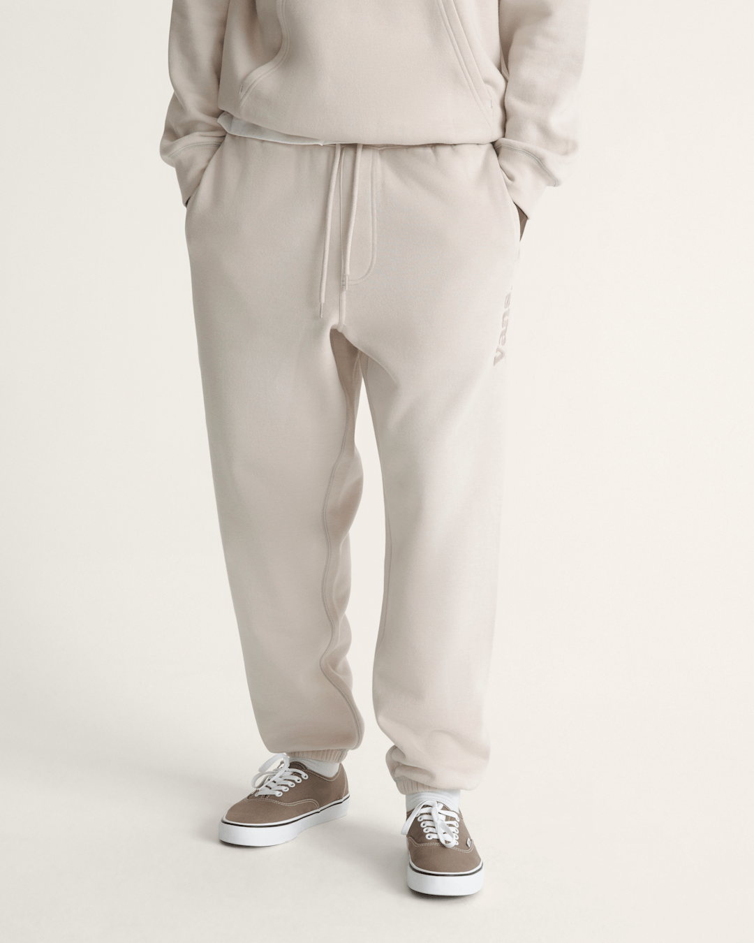 Vans Vans 66 Sweatpants in Taupe Mist Grey