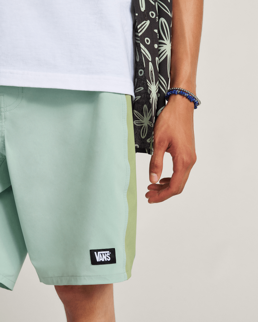 Vans Daily 18'' Boardshorts in Grey Olive Green