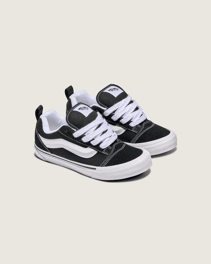 Vans Big Kids Knu Skool Shoe in Black / True White