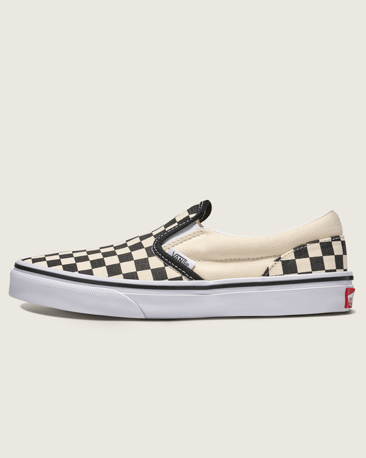 Vans Big Kids Classic Slip-On Shoe in Checkerboard Black / White