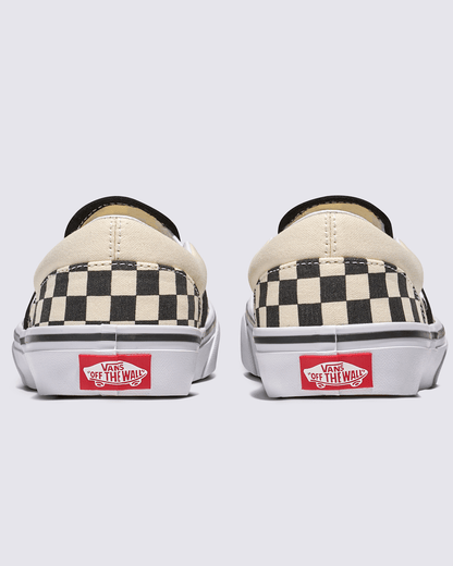 Vans Big Kids Classic Slip-On Shoe in Checkerboard Black / White