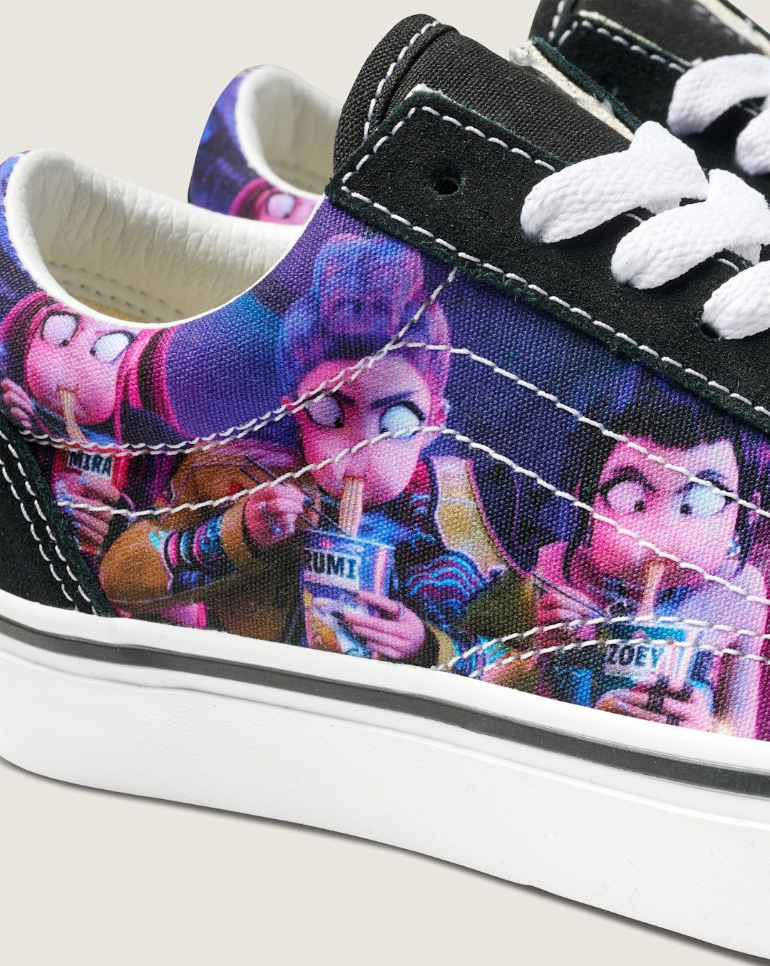 Vans KPop Demon Hunters x Vans Big Kids Old Skool Shoe in Kpop Demon Hunters Black / Purple
