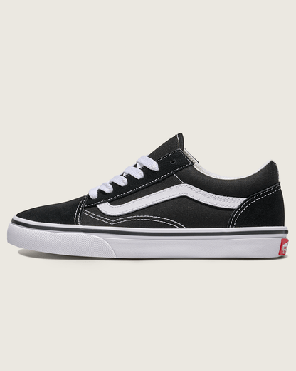 Vans Big Kids Old Skool Shoe in Black / White