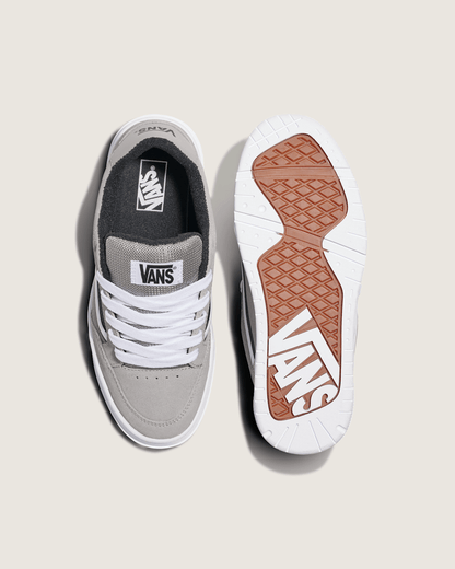 Vans Big Kids Hylane Shoe in Grey