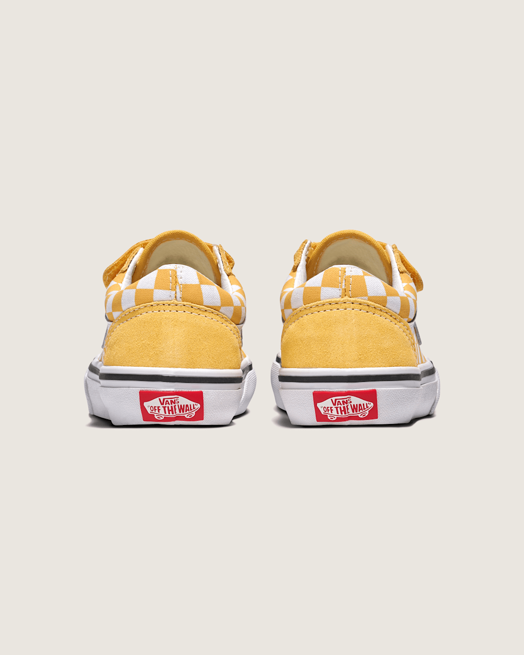 Vans Big Kids Old Skool V Checkerboard Shoe in Banana Cream Yellow / White