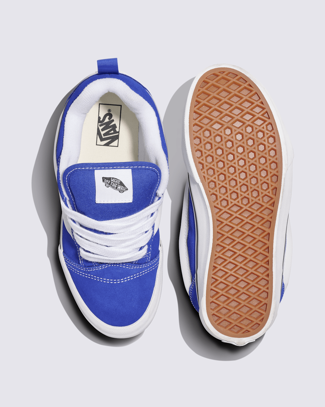 Vans Big Kids Knu Skool Shoe in Blue / White