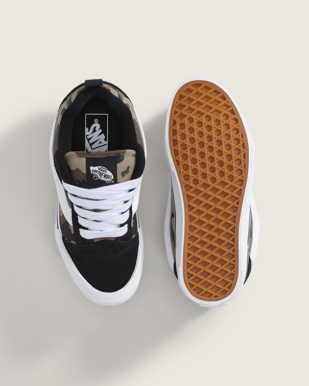 Vans Big Kids Knu Skool Shoe in Camo Black / Green