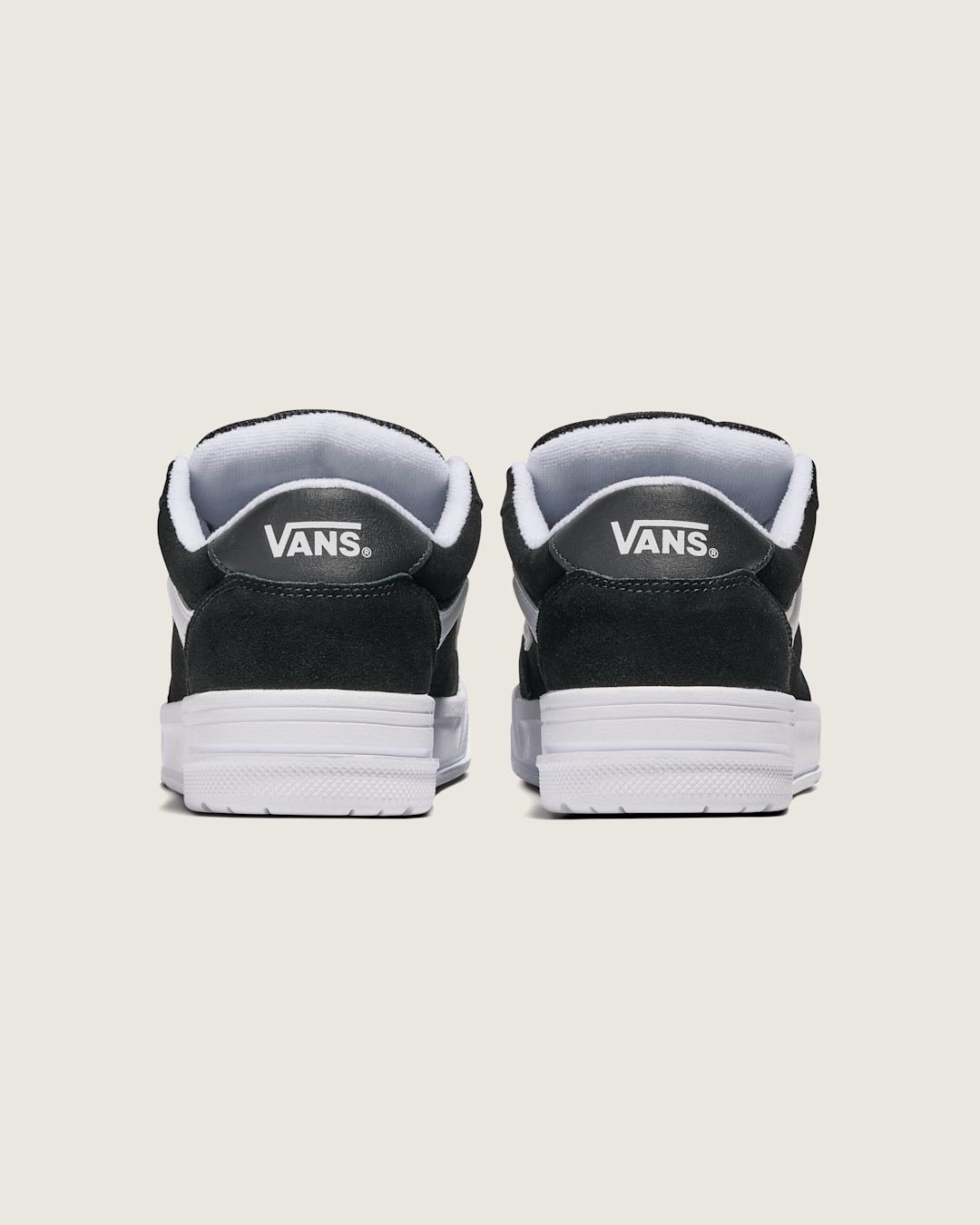 Vans Big Kids Hylane Shoe in Black