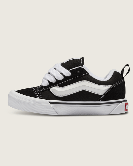 Vans Little Kids Knu Skool Shoe in Black / True White