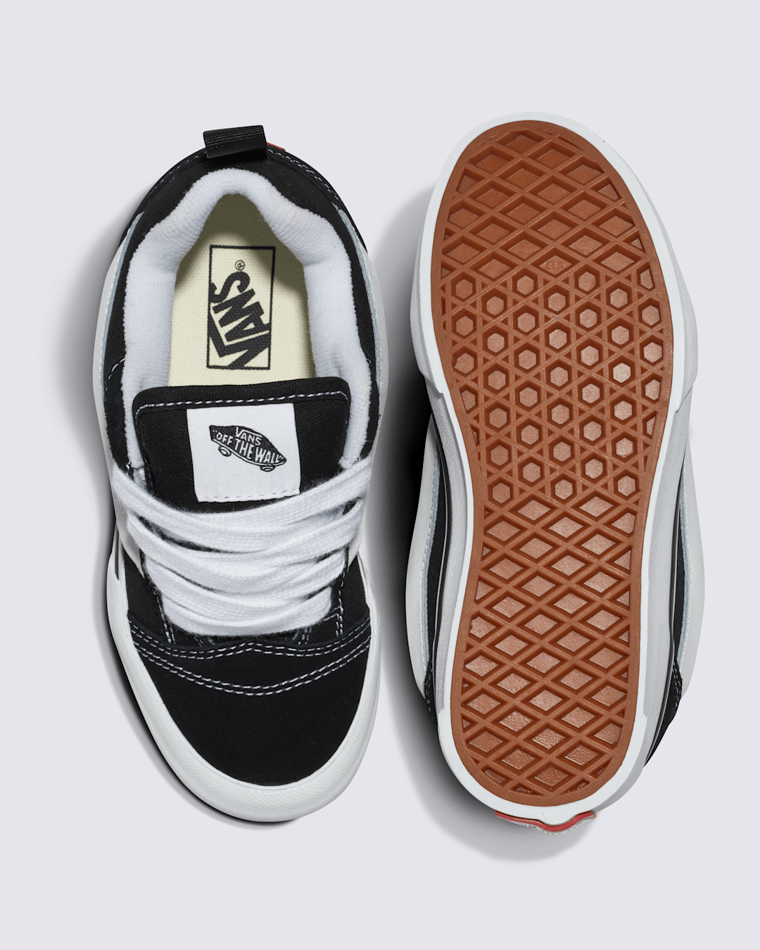 Vans Little Kids Knu Skool Shoe in Black / True White