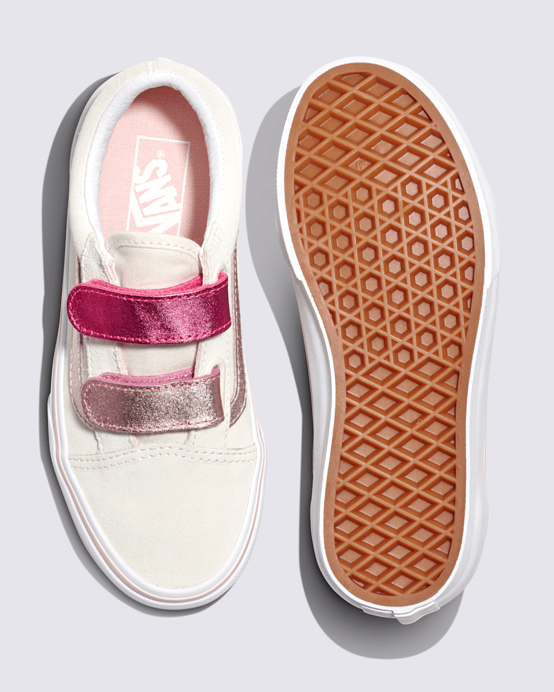 Vans Little Kids Old Skool V Shoe in Marshmallow White / Metallic Pink