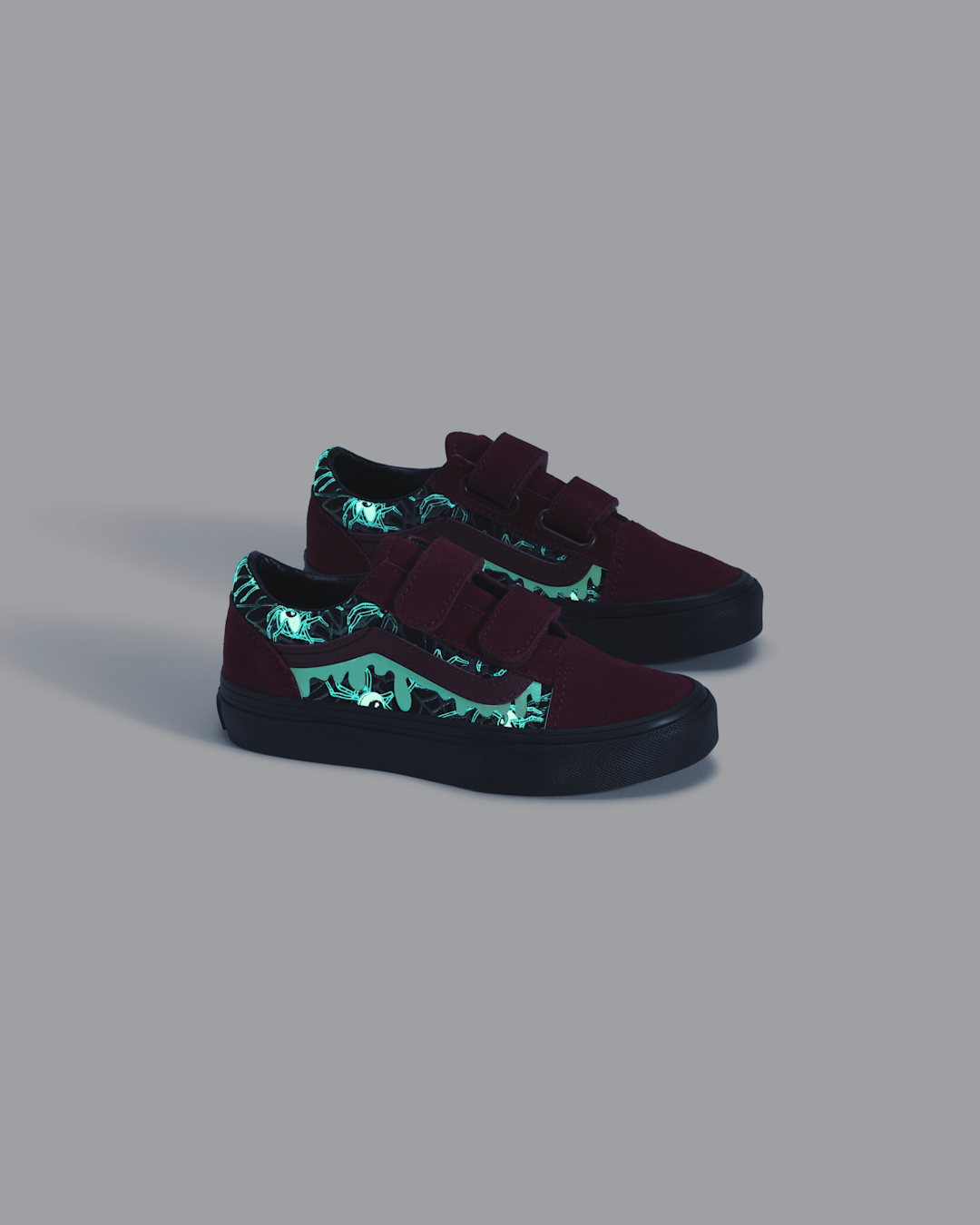 Vans Little Kids Old Skool V Halloween Shoe in In the Shadows Black / Port Red