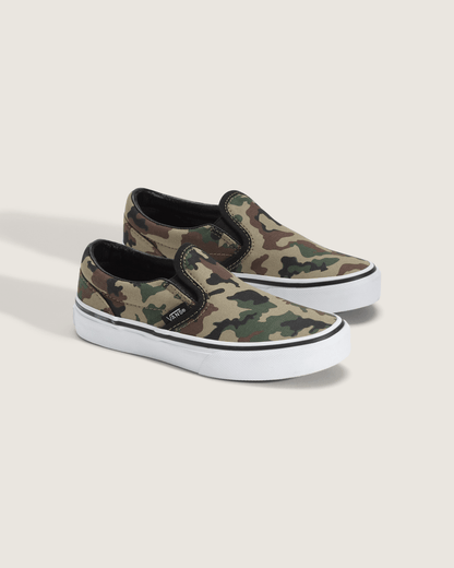 Vans Little Kids Classic Slip-On Shoe in Camo Black / Green