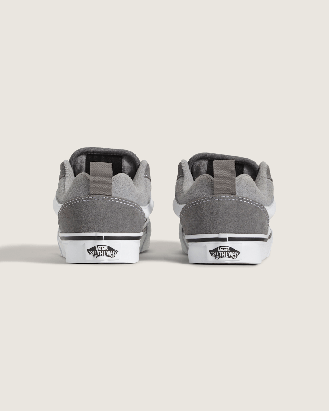 Vans Little Kids Knu Skool Shoe in Pewter Grey / White