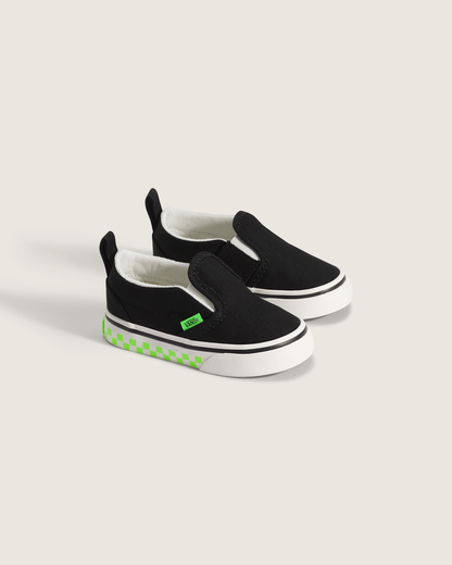 Vans Toddler Classic Slip-On V Shoe in Glow-in-the-Dark Black / Green Gecko