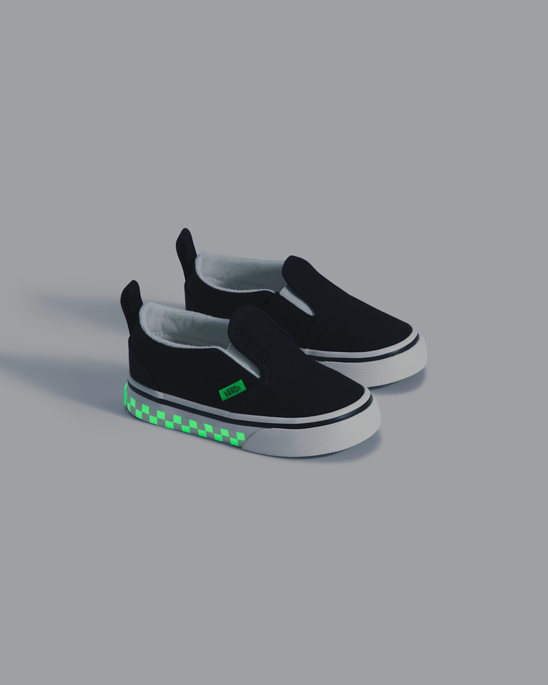 Vans Toddler Classic Slip-On V Shoe in Glow-in-the-Dark Black / Green Gecko