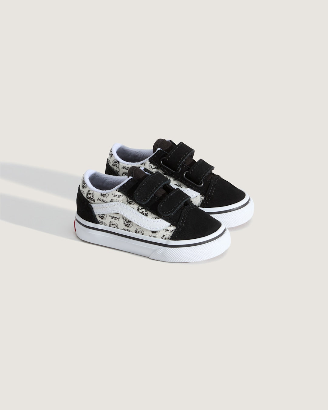 Vans Toddler Old Skool V Shoe in Black / White