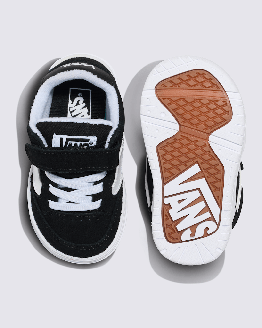 Vans Toddler Hylane V Shoe in Black / White